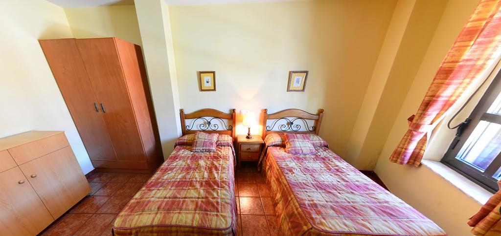מלון Velilla del Rio Carrion Hostal Bar Stop מראה חיצוני תמונה